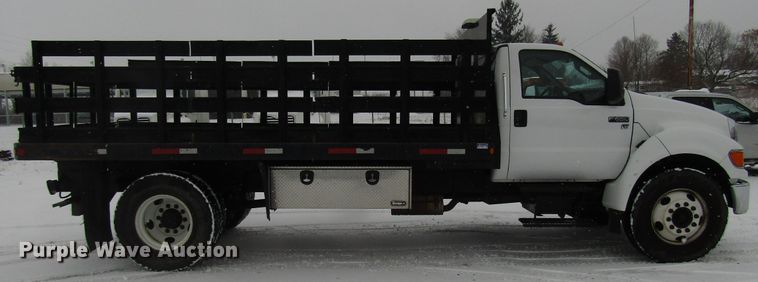 image for item DH8323 2013 Ford F650 Super Duty flatbed truck