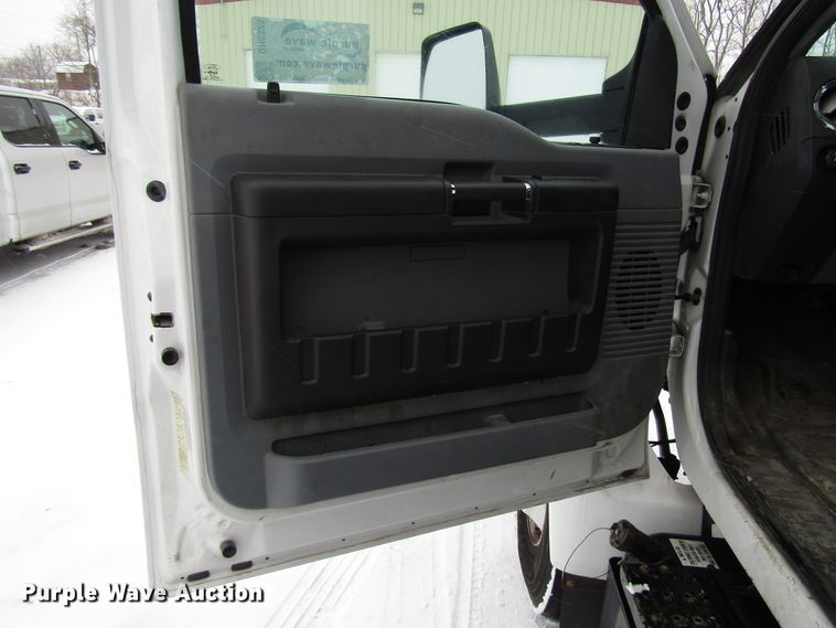 image for item DH8323 2013 Ford F650 Super Duty flatbed truck