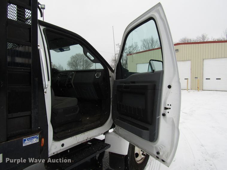image for item DH8323 2013 Ford F650 Super Duty flatbed truck