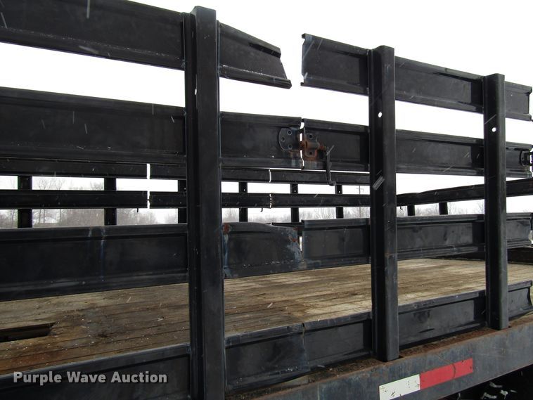 image for item DH8323 2013 Ford F650 Super Duty flatbed truck