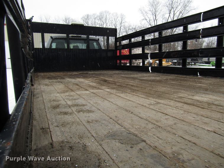 image for item DH8323 2013 Ford F650 Super Duty flatbed truck