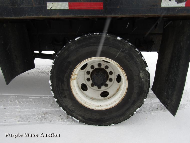 image for item DH8323 2013 Ford F650 Super Duty flatbed truck