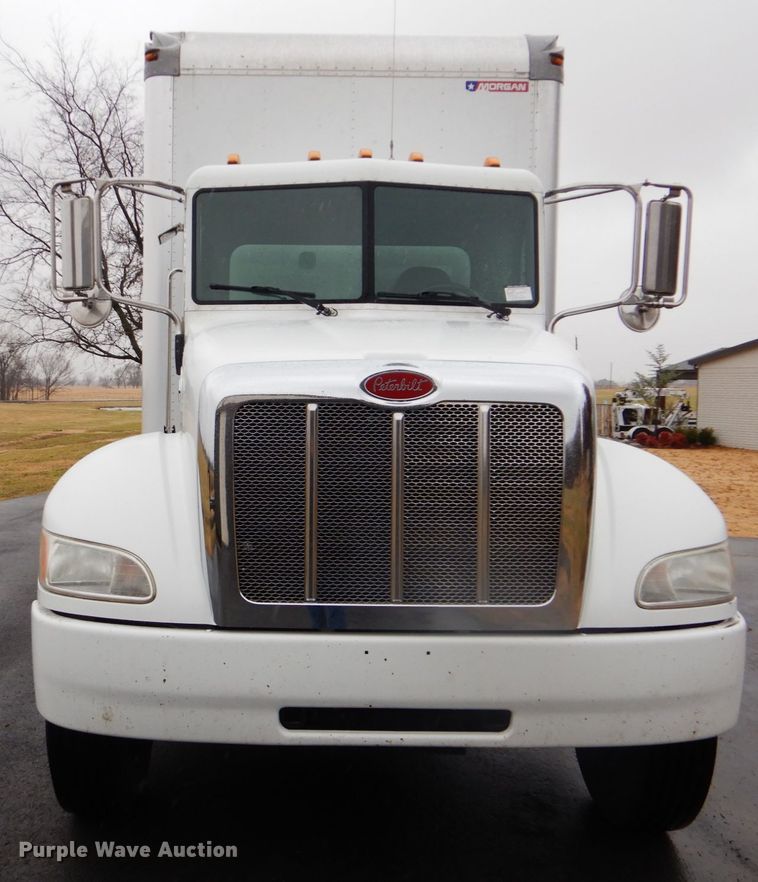 image for item FF9148 2012 Peterbilt 330 box truck