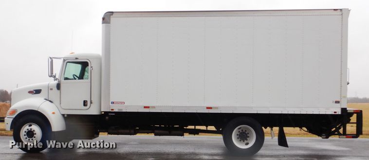 image for item FF9148 2012 Peterbilt 330 box truck