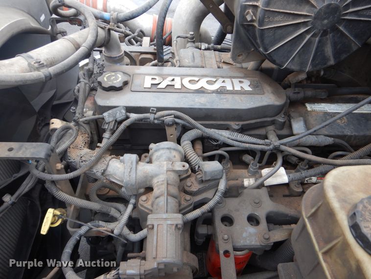 image for item FF9148 2012 Peterbilt 330 box truck