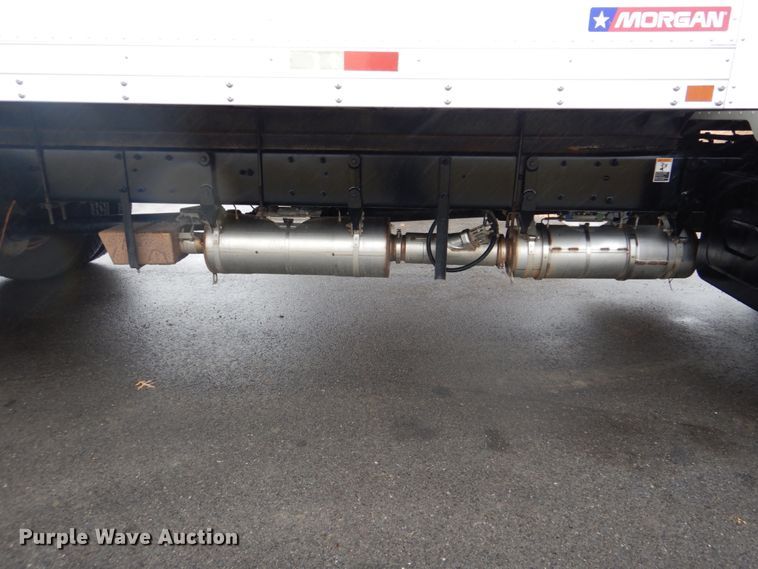 image for item FF9148 2012 Peterbilt 330 box truck