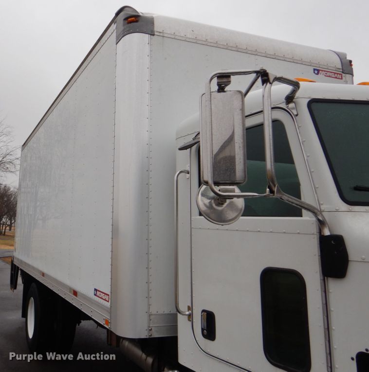 image for item FF9148 2012 Peterbilt 330 box truck