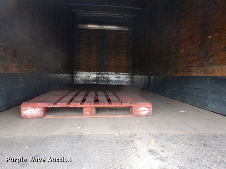 image for item FF9148 2012 Peterbilt 330 box truck