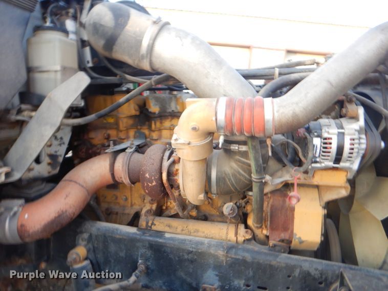 image for item GB9562 1994 Freightliner FLD semi truck