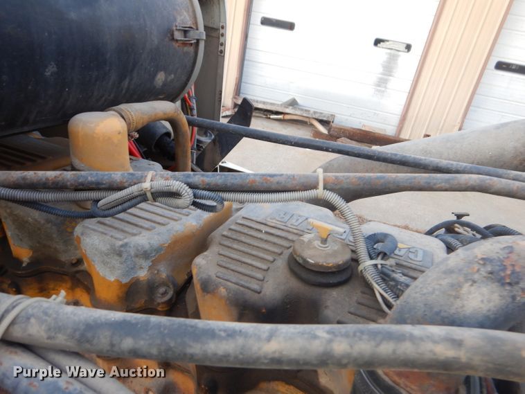 image for item GB9562 1994 Freightliner FLD semi truck