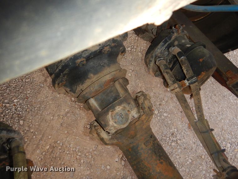 image for item GB9562 1994 Freightliner FLD semi truck