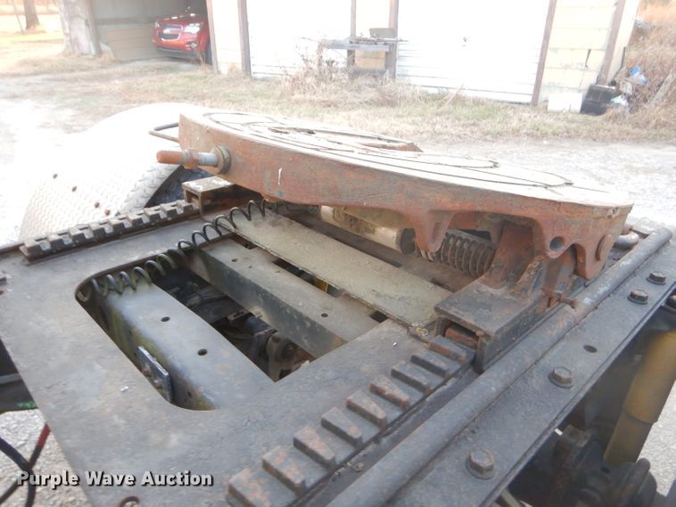 image for item GB9562 1994 Freightliner FLD semi truck