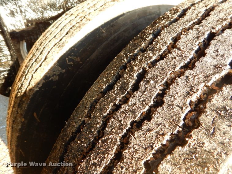 image for item GB9572 1972 Kari Kool tank trailer