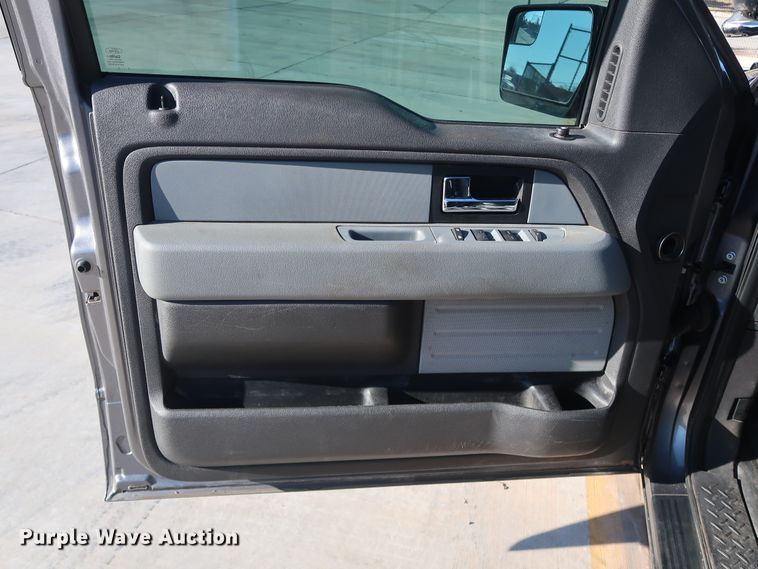 image for item DH3642 2014 Ford F150 SuperCab pickup truck