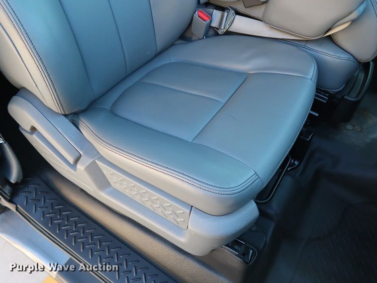 image for item DH3642 2014 Ford F150 SuperCab pickup truck