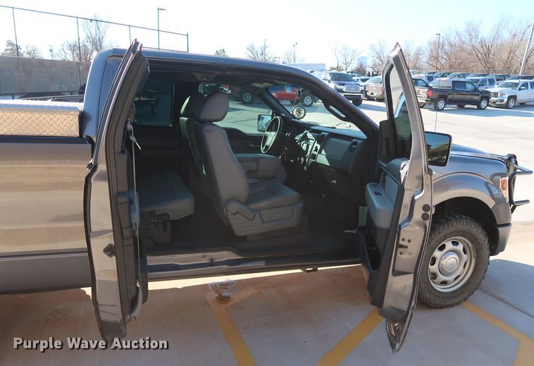 image for item DH3642 2014 Ford F150 SuperCab pickup truck