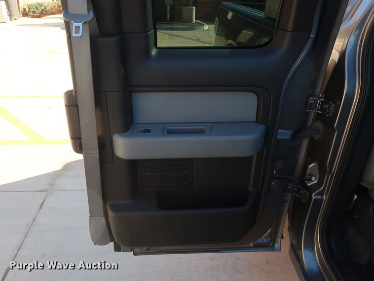 image for item DH3642 2014 Ford F150 SuperCab pickup truck