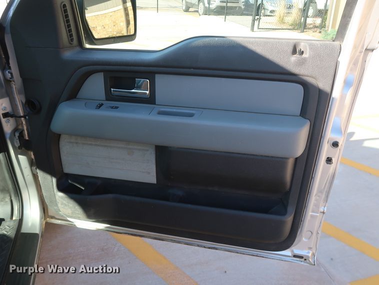 image for item DH3643 2012 Ford F150 SuperCab pickup truck