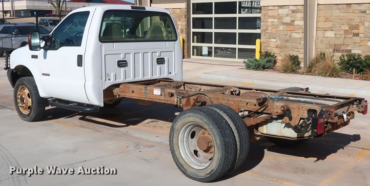 image for item DH3646 2004 Ford F550 truck cab and chassis