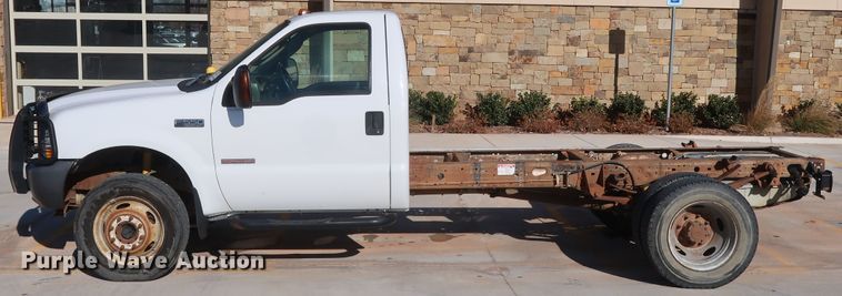 image for item DH3646 2004 Ford F550 truck cab and chassis