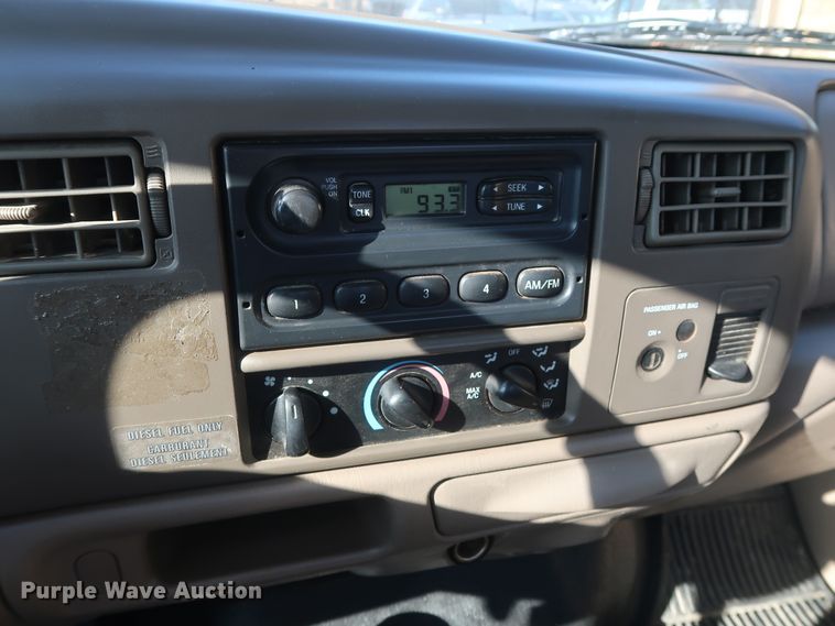 image for item DH3646 2004 Ford F550 truck cab and chassis