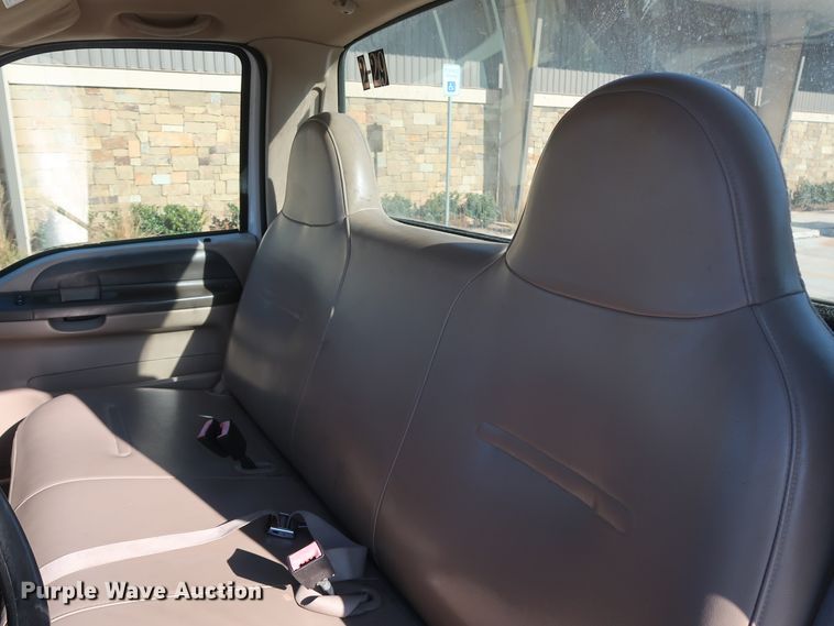 image for item DH3646 2004 Ford F550 truck cab and chassis