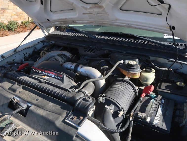 image for item DH3646 2004 Ford F550 truck cab and chassis