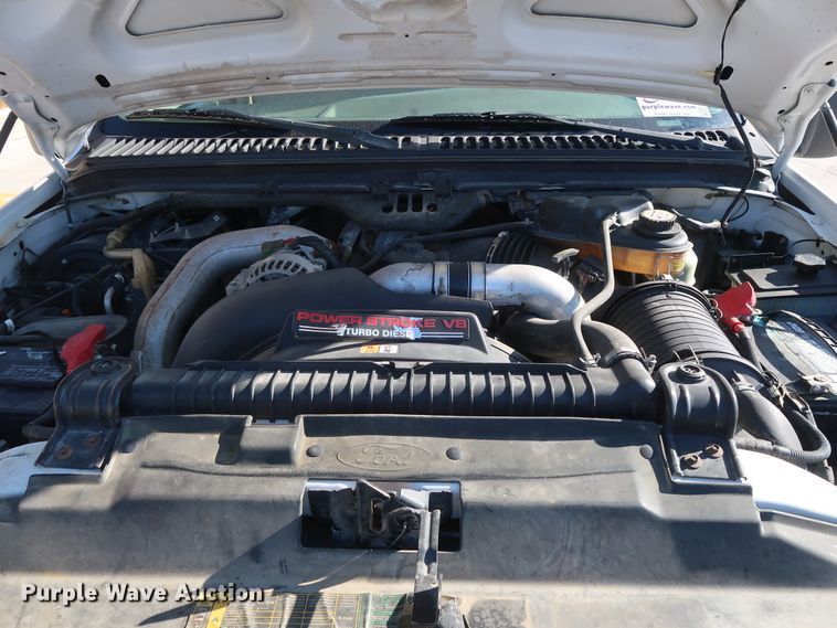 image for item DH3646 2004 Ford F550 truck cab and chassis