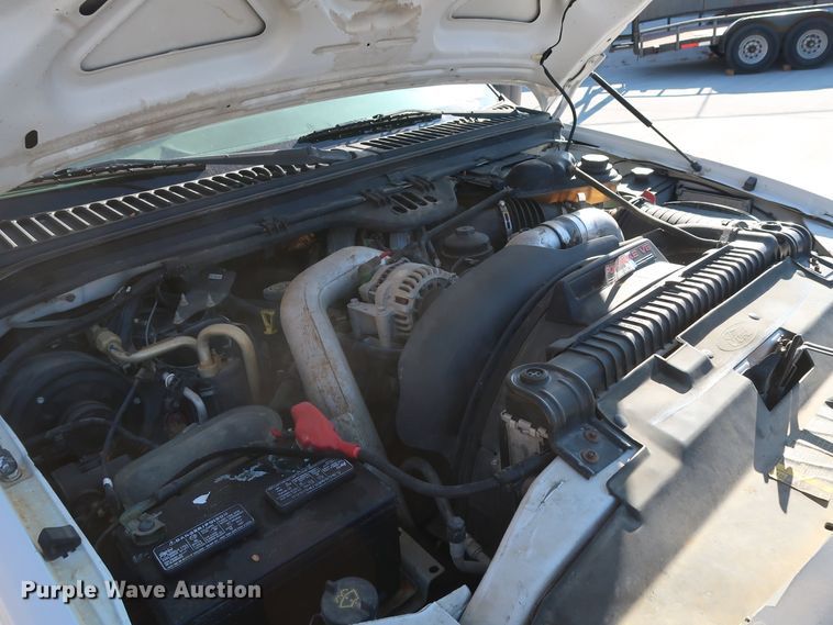 image for item DH3646 2004 Ford F550 truck cab and chassis