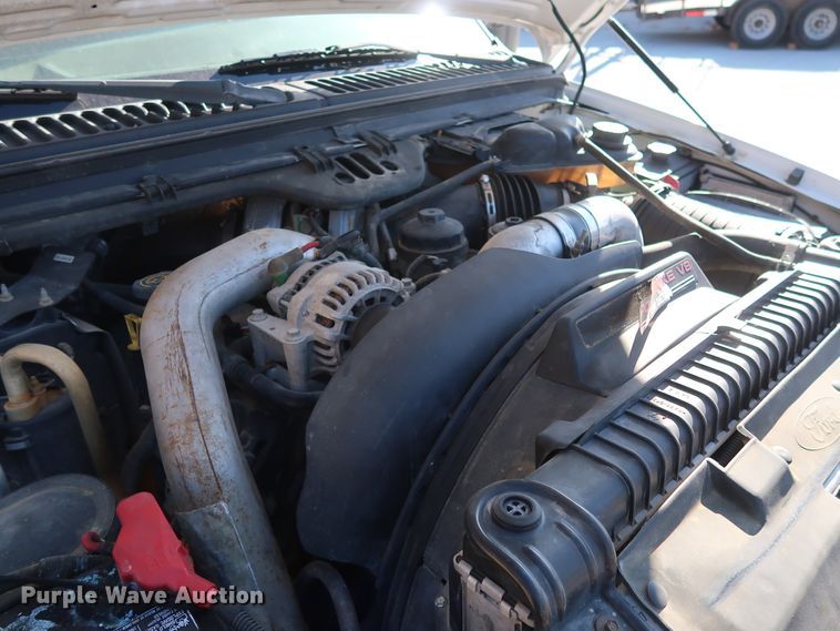 image for item DH3646 2004 Ford F550 truck cab and chassis