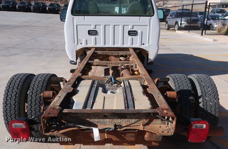 image for item DH3646 2004 Ford F550 truck cab and chassis