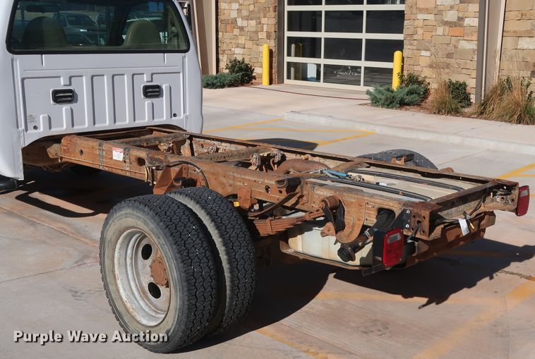 image for item DH3646 2004 Ford F550 truck cab and chassis