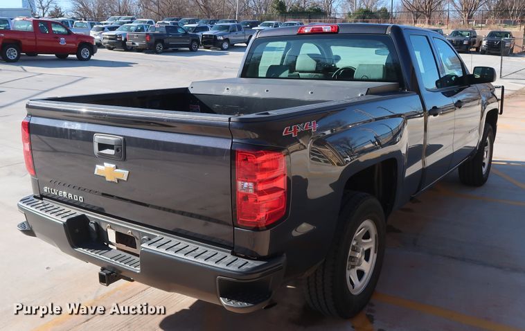 image for item DH3647 2015 Chevrolet Silverado 1500 Double Cab pickup truck