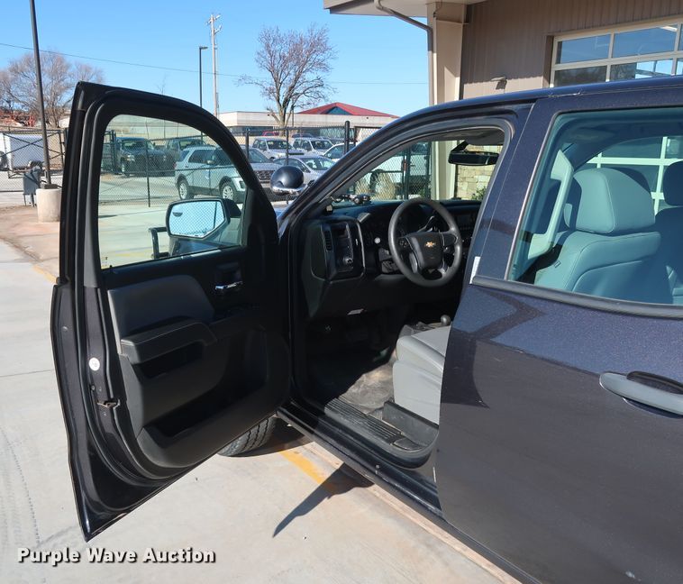 image for item DH3647 2015 Chevrolet Silverado 1500 Double Cab pickup truck