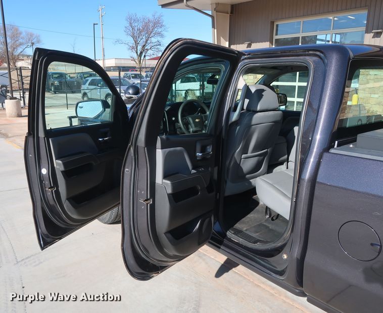 image for item DH3647 2015 Chevrolet Silverado 1500 Double Cab pickup truck