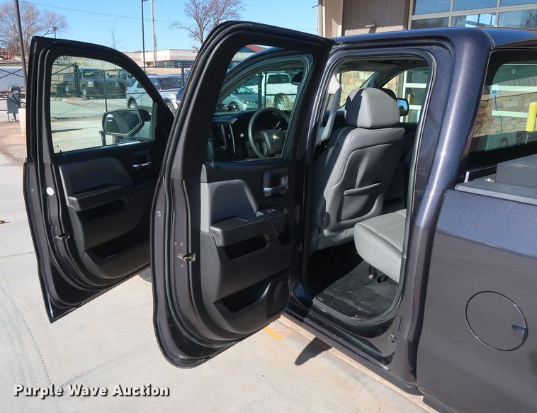 image for item DH3648 2015 Chevrolet Silverado 1500 Double Cab pickup truck