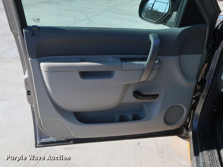 image for item DH3649 2012 Chevrolet Silverado 1500 Ext. Cab pickup truck