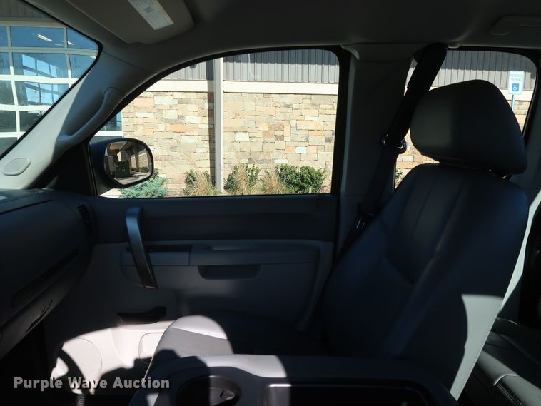 image for item DH3649 2012 Chevrolet Silverado 1500 Ext. Cab pickup truck