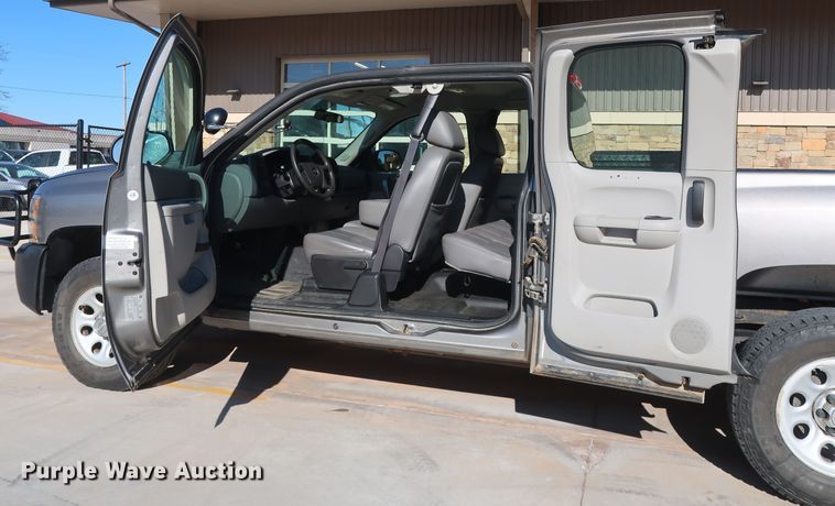 image for item DH3649 2012 Chevrolet Silverado 1500 Ext. Cab pickup truck