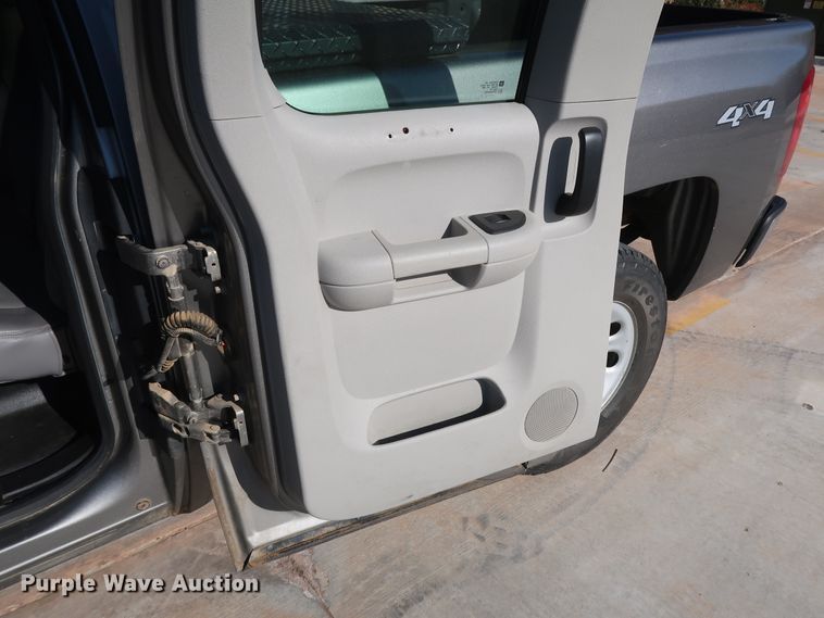 image for item DH3649 2012 Chevrolet Silverado 1500 Ext. Cab pickup truck