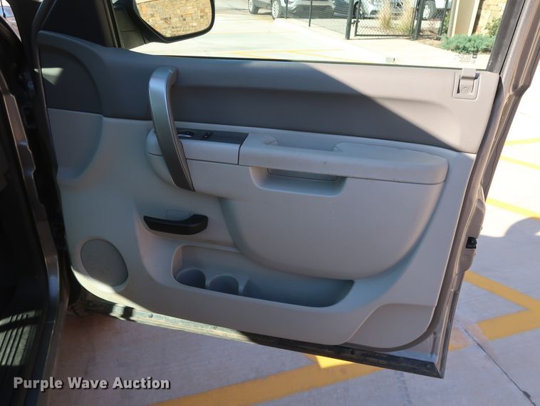 image for item DH3649 2012 Chevrolet Silverado 1500 Ext. Cab pickup truck