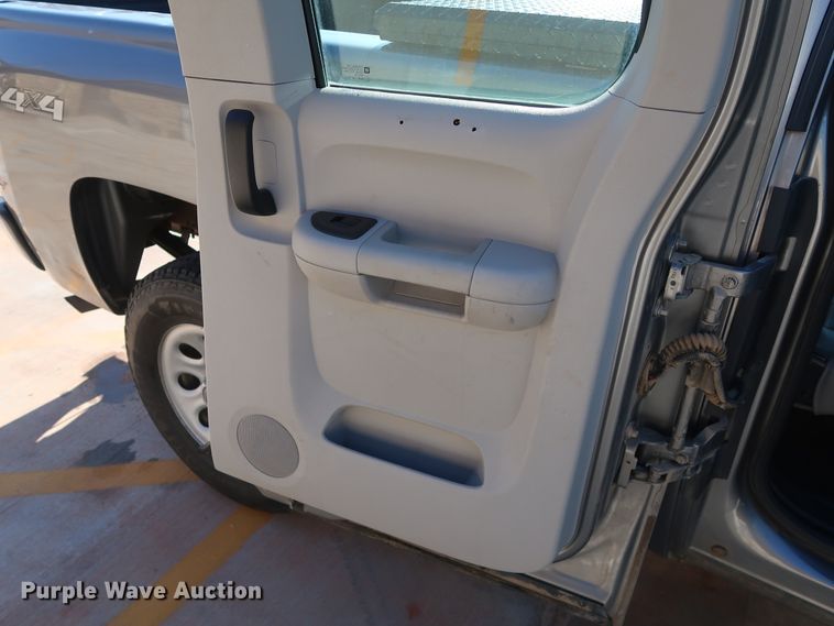 image for item DH3649 2012 Chevrolet Silverado 1500 Ext. Cab pickup truck