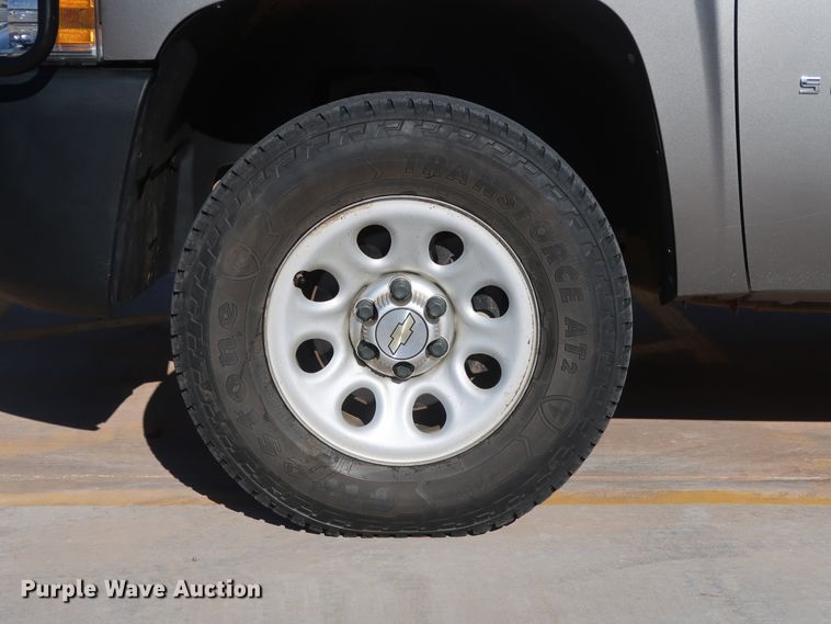 image for item DH3649 2012 Chevrolet Silverado 1500 Ext. Cab pickup truck