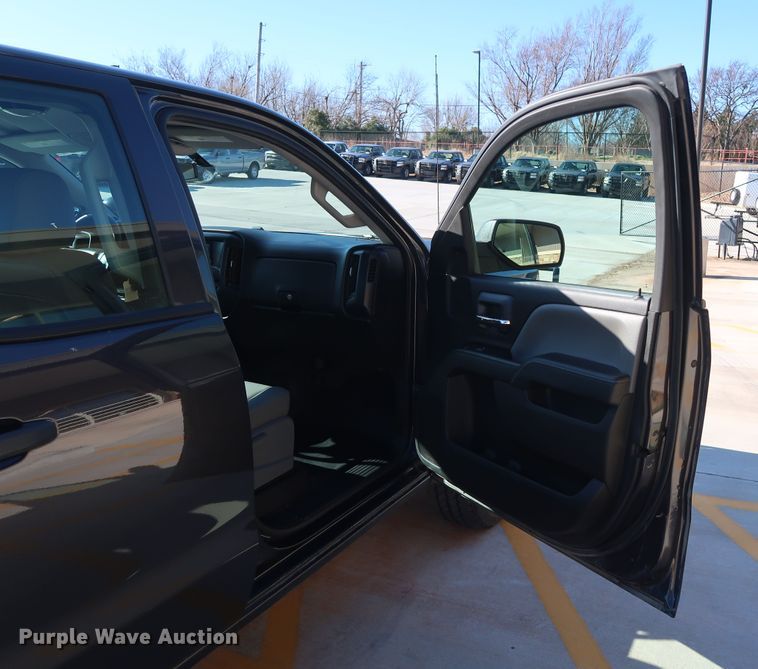 image for item DH3650 2015 Chevrolet Silverado 1500 Double Cab pickup truck