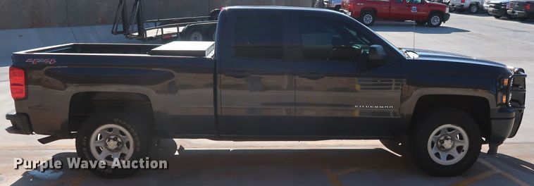image for item DH3652 2015 Chevrolet Silverado 1500 Double Cab pickup truck
