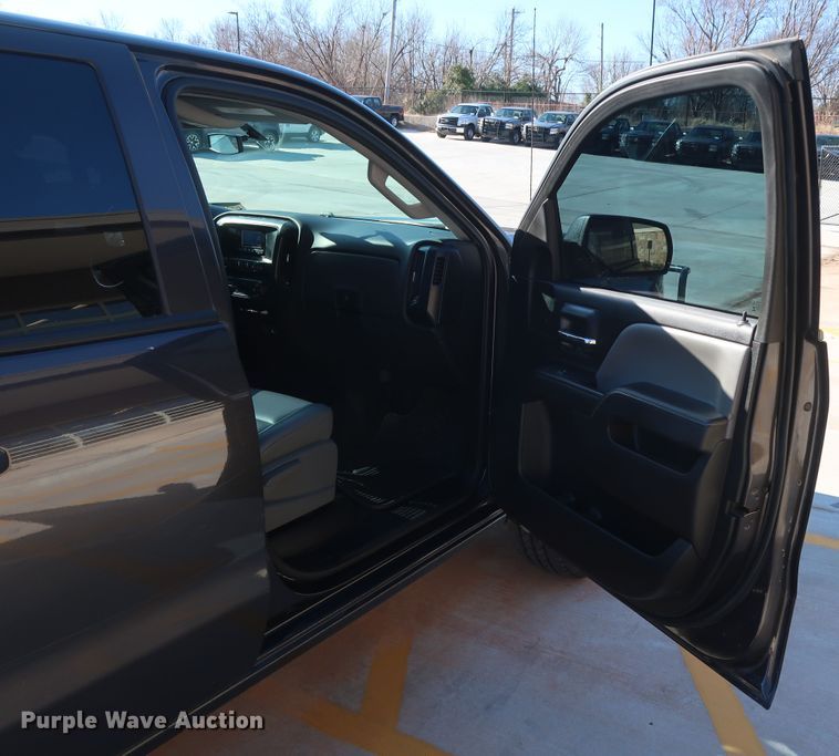 image for item DH3652 2015 Chevrolet Silverado 1500 Double Cab pickup truck