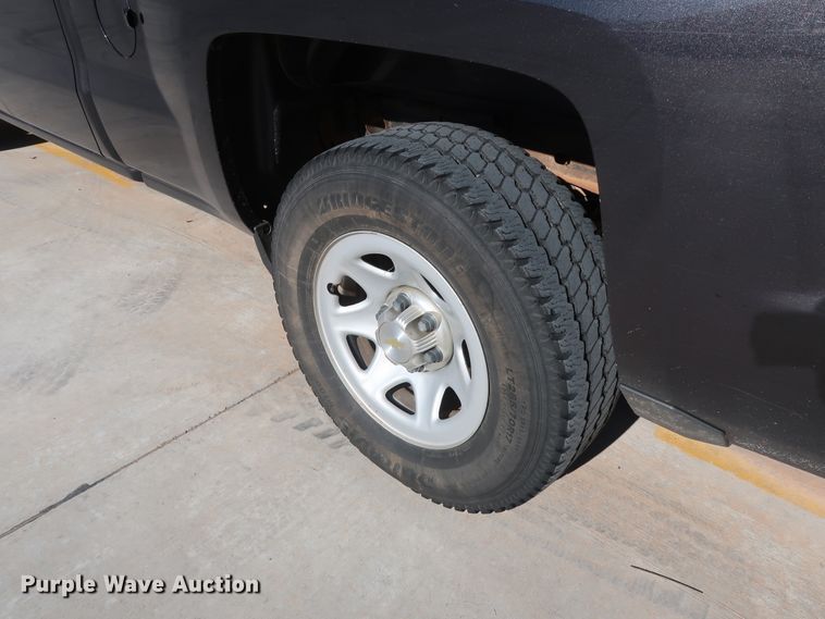 image for item DH3652 2015 Chevrolet Silverado 1500 Double Cab pickup truck