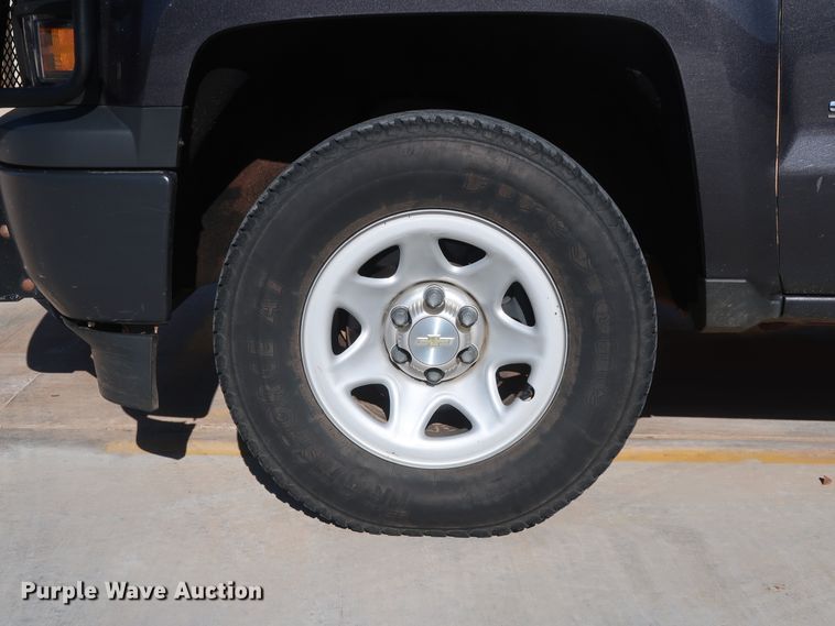 image for item DH3652 2015 Chevrolet Silverado 1500 Double Cab pickup truck