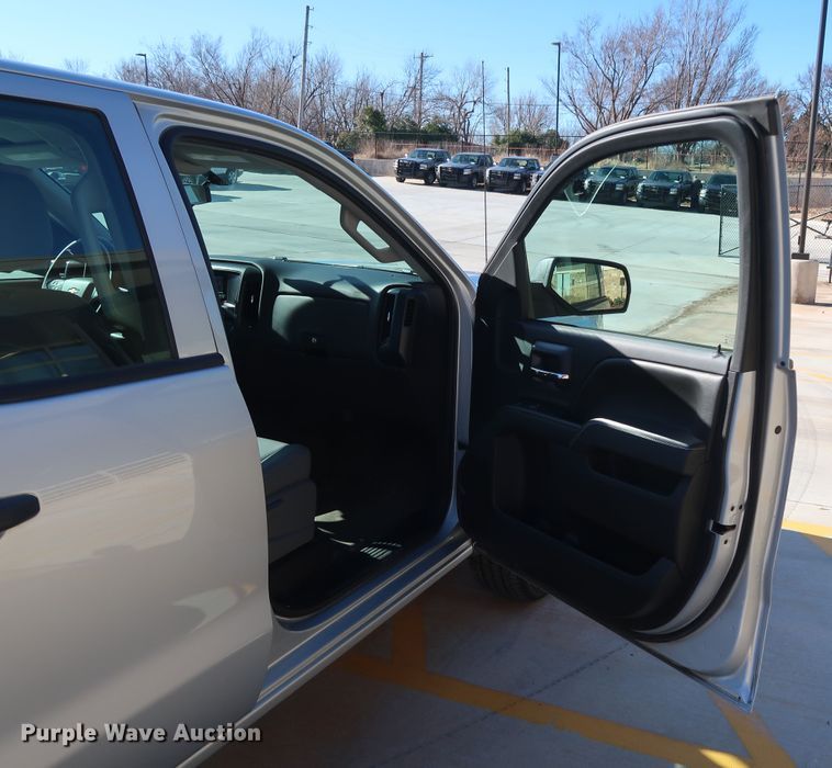 image for item DH3653 2015 Chevrolet Silverado 1500 Double Cab pickup truck