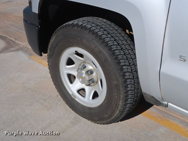 image for item DH3653 2015 Chevrolet Silverado 1500 Double Cab pickup truck